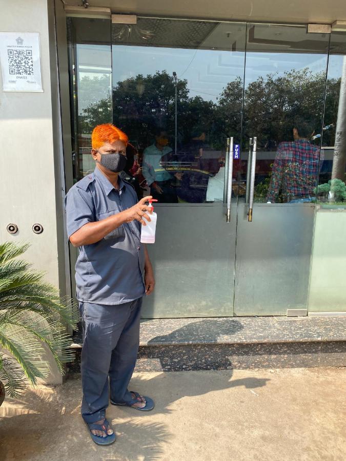 Hotel Hometown Near Us Embassy Bkc Mumbai Eksteriør bilde